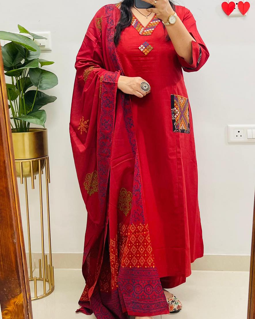 Deep Red Ethnic Kurta Set with Printed Details & Dupatta
