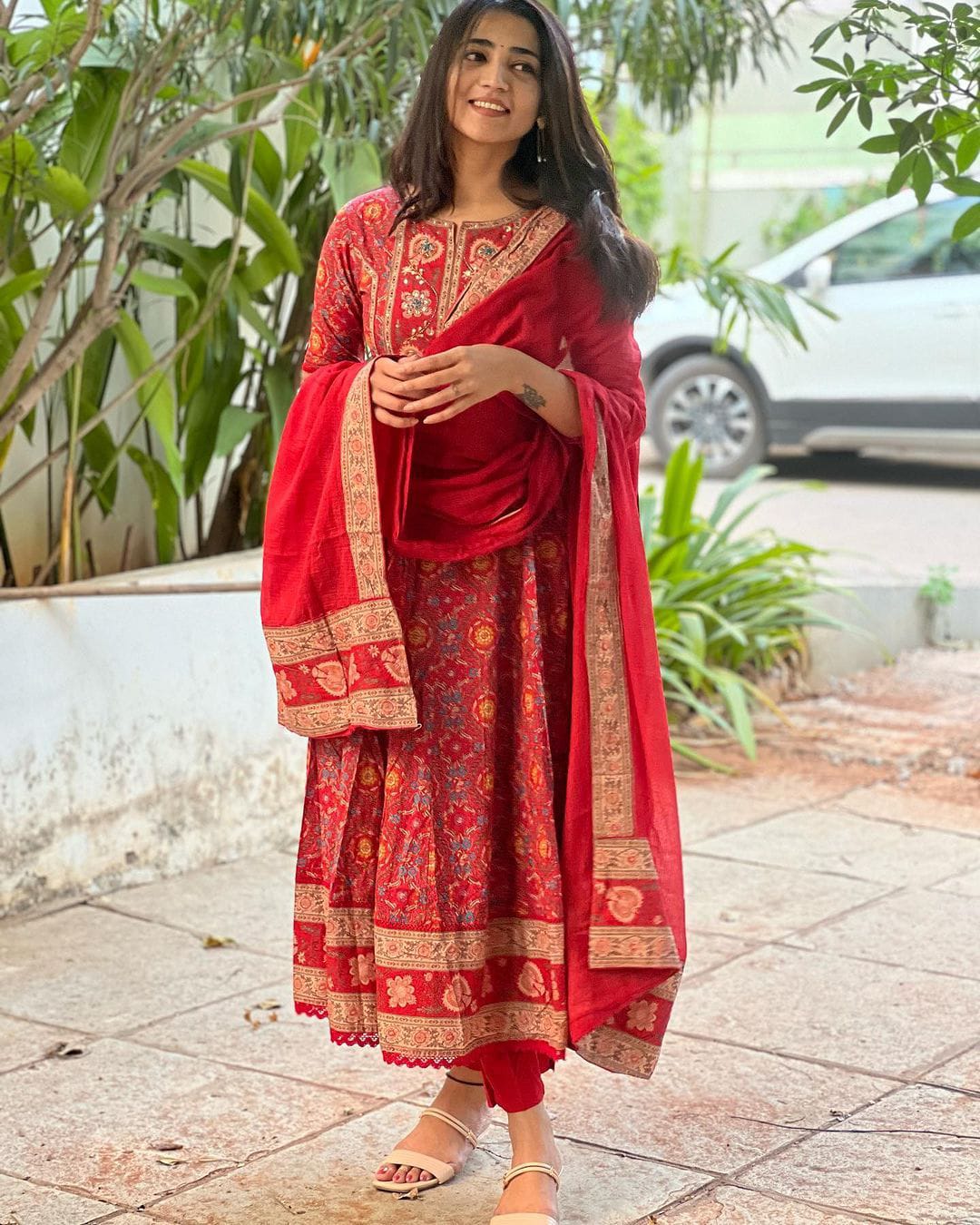 Elegant Red Floral Printed Kurta Set with Dupatta